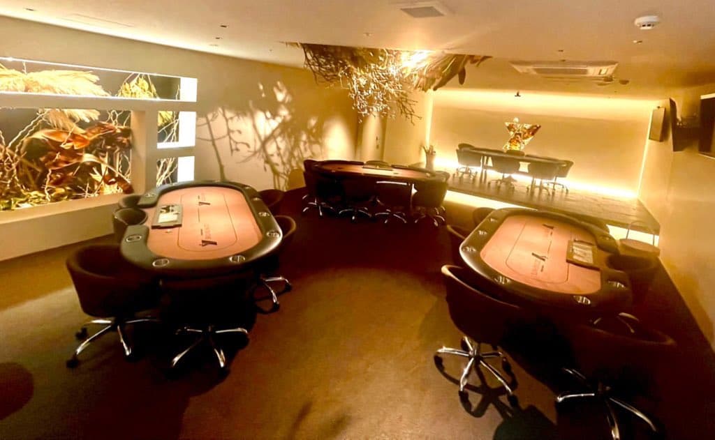 SECOND NUTS 店内の様子